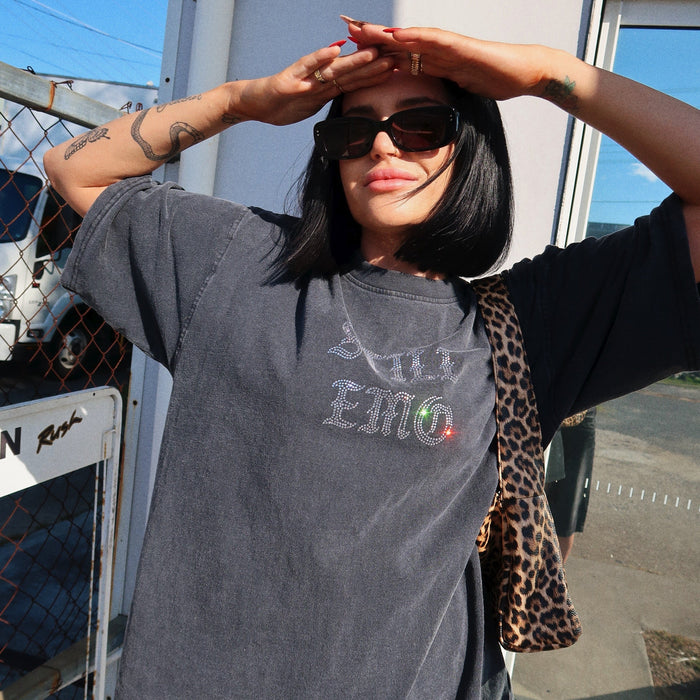 OVERSIZED TEE