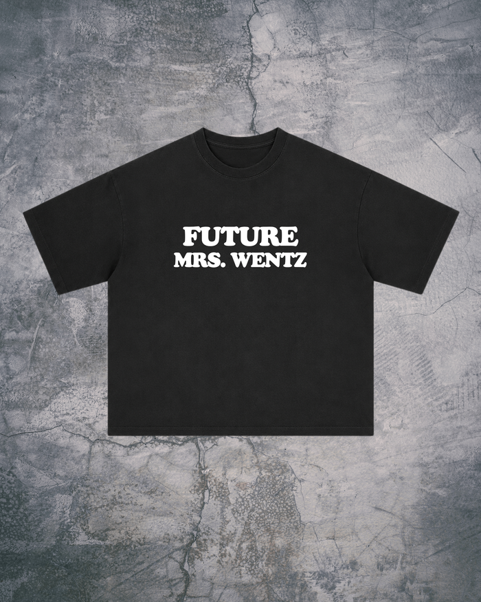 FUTURE MRS WENTZ OVERSIZED TEE