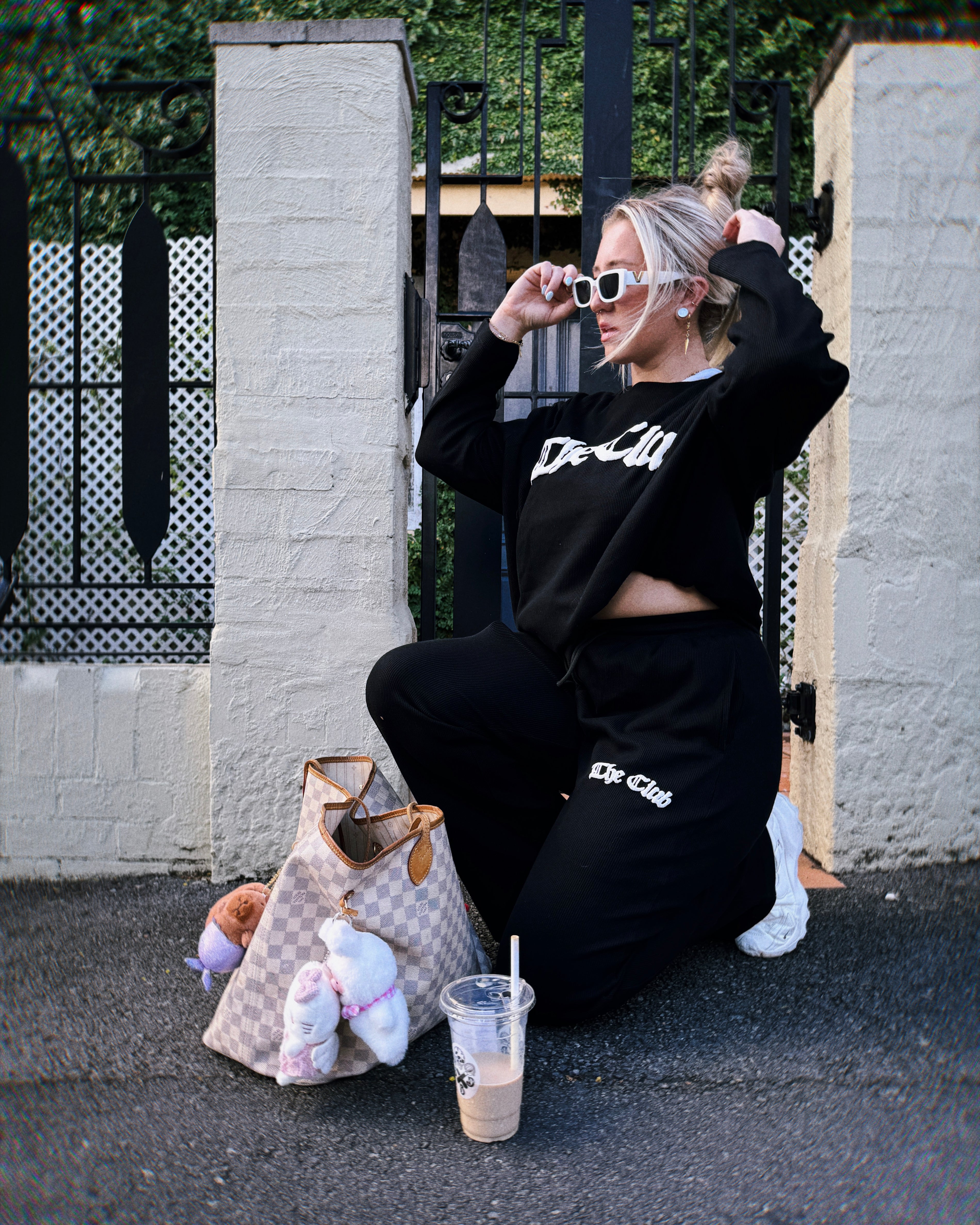 THE CLUB: BLACK LOUNGE SET