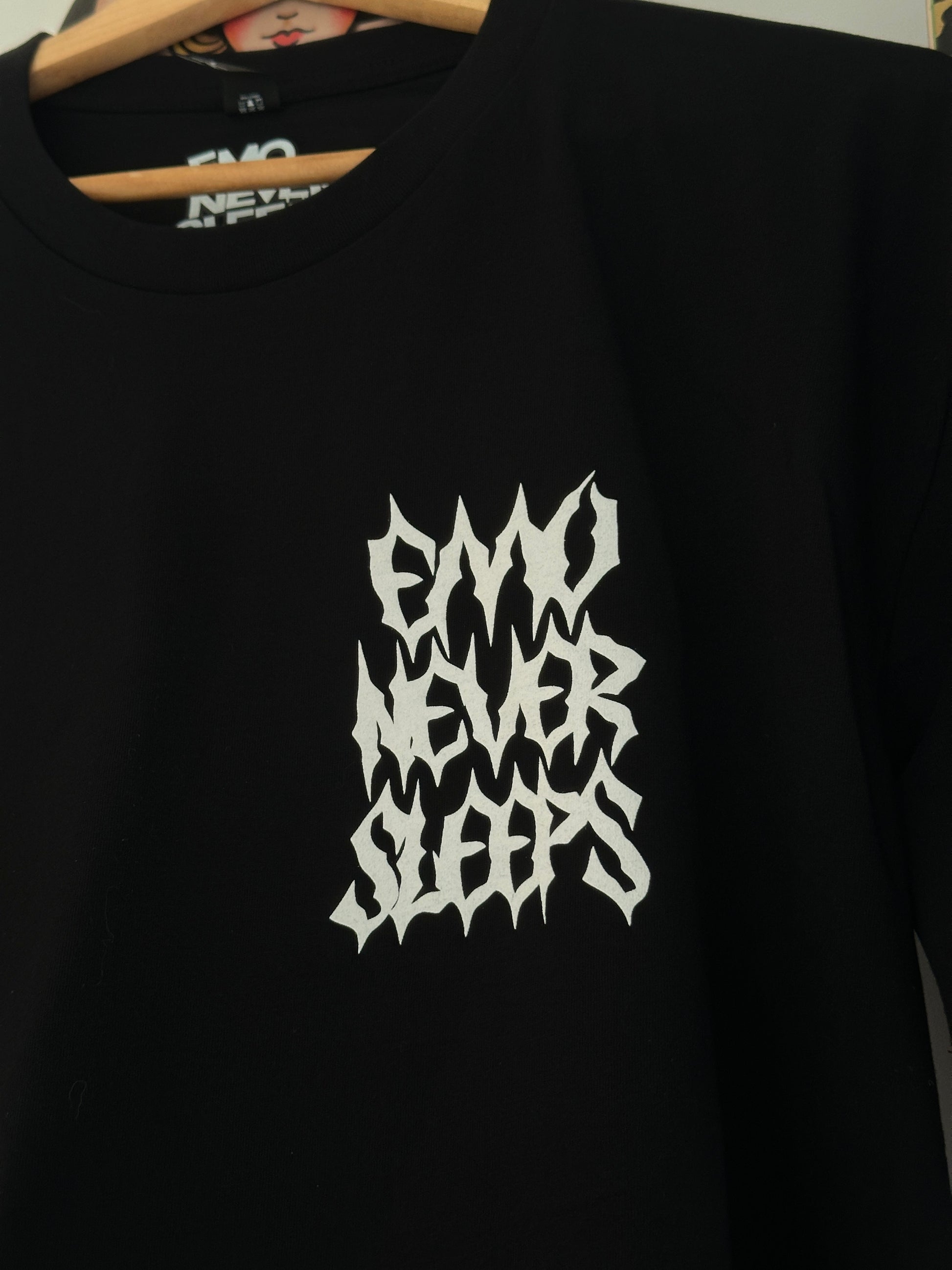 EMO NEVER SLEEPS METAL TEE