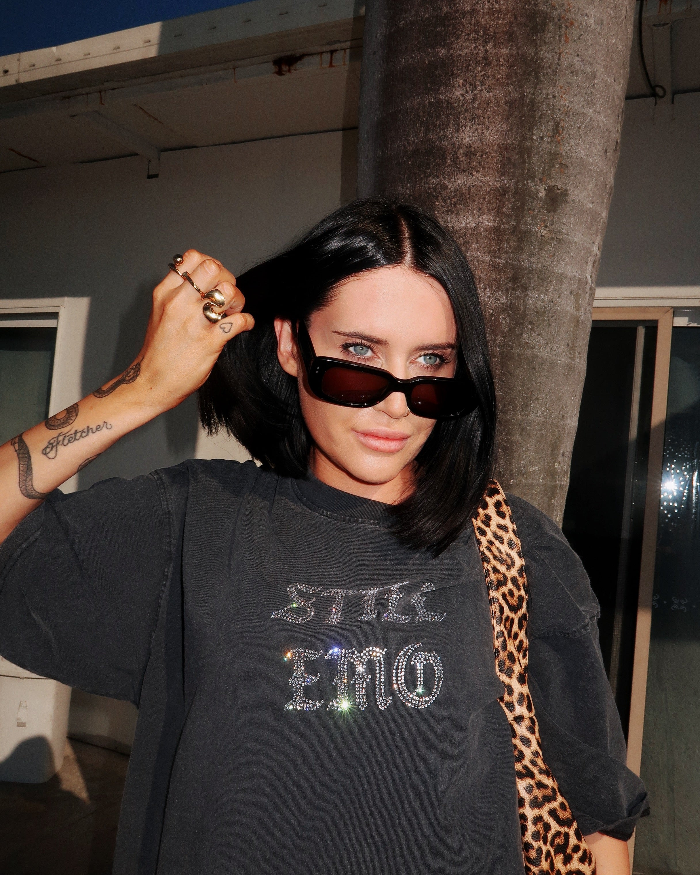 STILL EMO OVERSIZED TEE ★