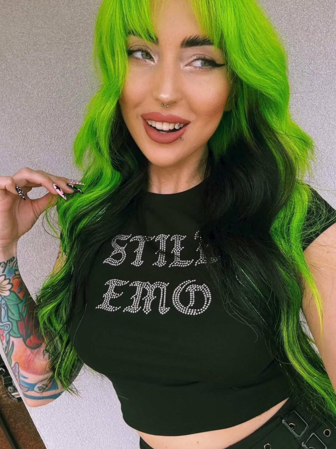 STILL EMO BABY TEE ★